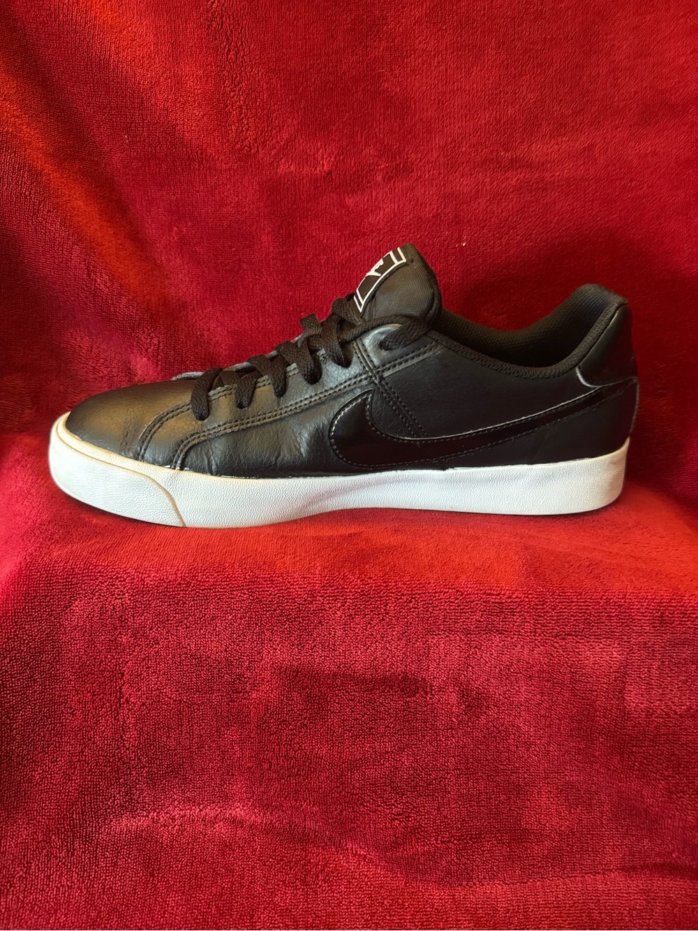 Nike Black Leather Low-Top Sneaker